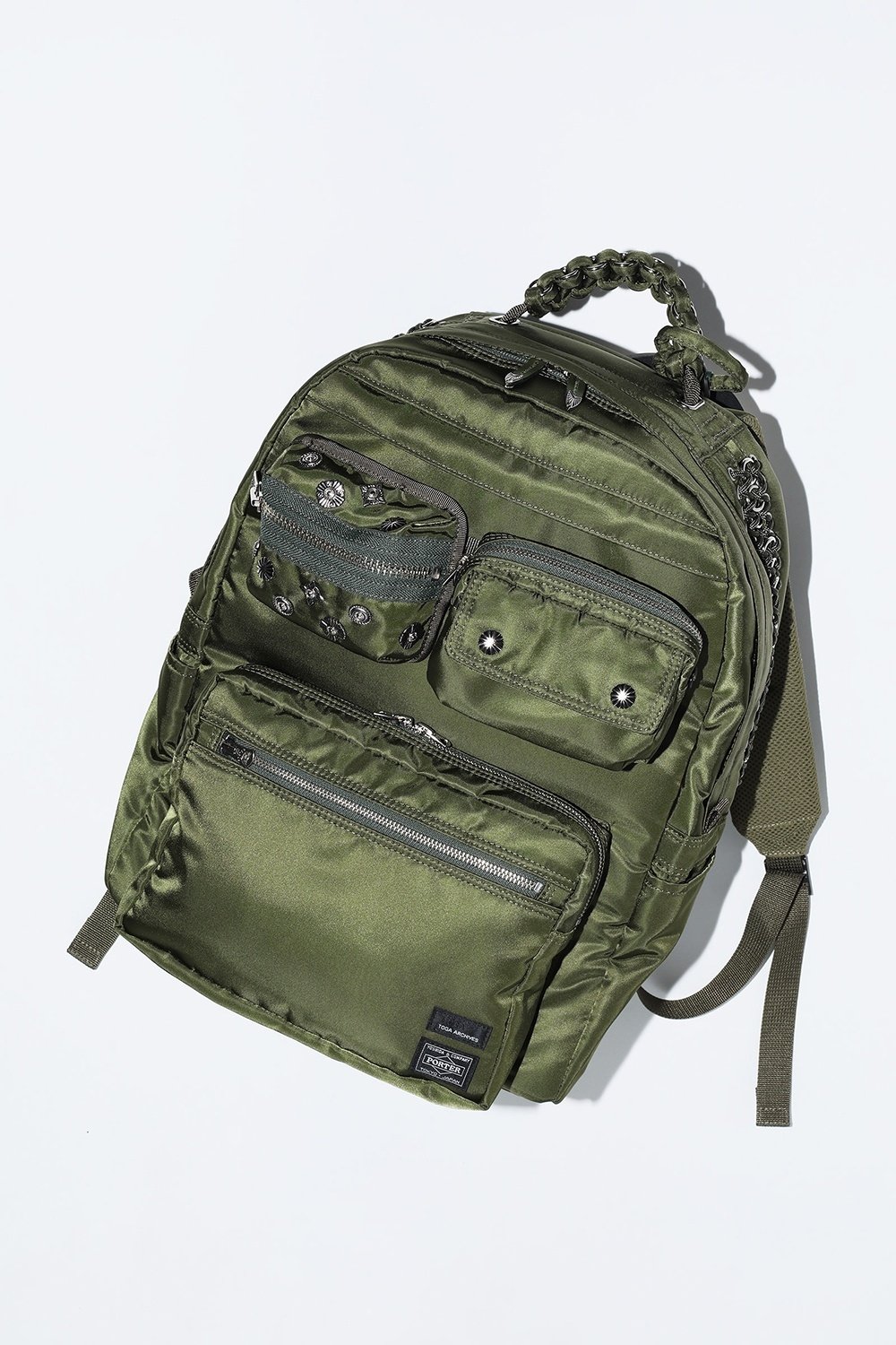 2025 六款機能後背包推薦！上班族必備，雨天通勤與都市穿搭都完美兼顧！