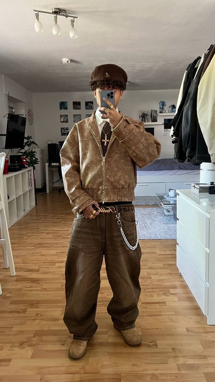 2025 秋冬丹寧回歸!除了牛仔褲以外,四大丹寧穿搭與配件重點一次看