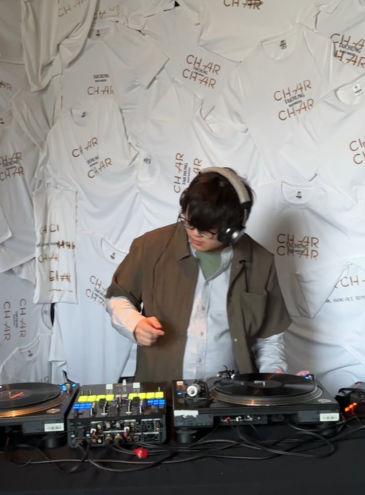 CHAR CHAR × BAR MOOD Taichung｜新世代的台中深夜食堂，帶你以潮流風格與態度定義夜晚節奏！