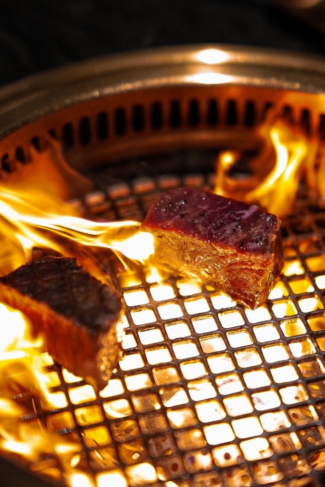 CHAR CHAR × BAR MOOD Taichung｜新世代的台中深夜食堂，帶你以潮流風格與態度定義夜晚節奏！