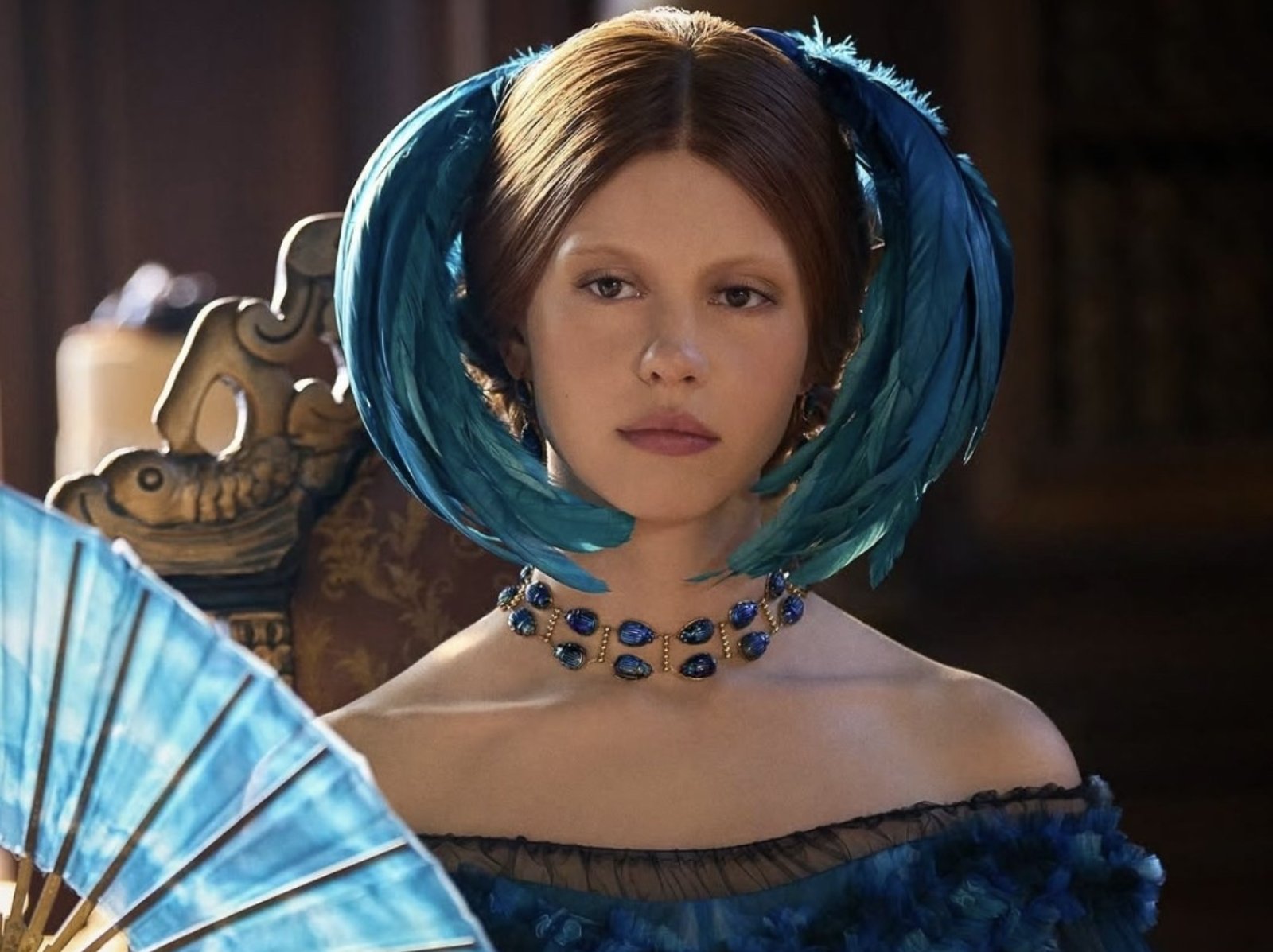 Netflix《科學怪人》電影戲服解析！Tiffany ＆ Co. 古董珠寶曝光！