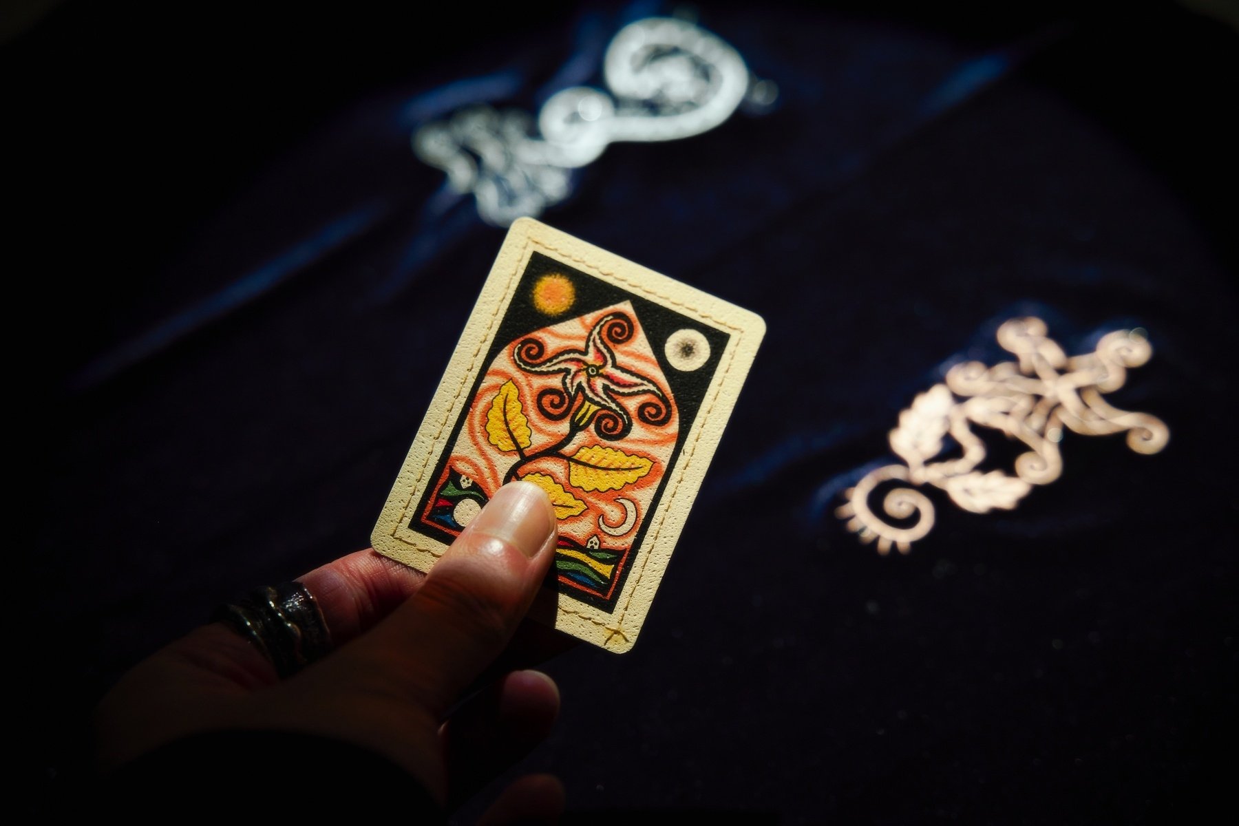 台北實驗酒吧 unDer Lab 推出全新套餐式酒單！《荒謬主義：沙漠中的水母》打造 2025 最強沉浸式餐酒旅程