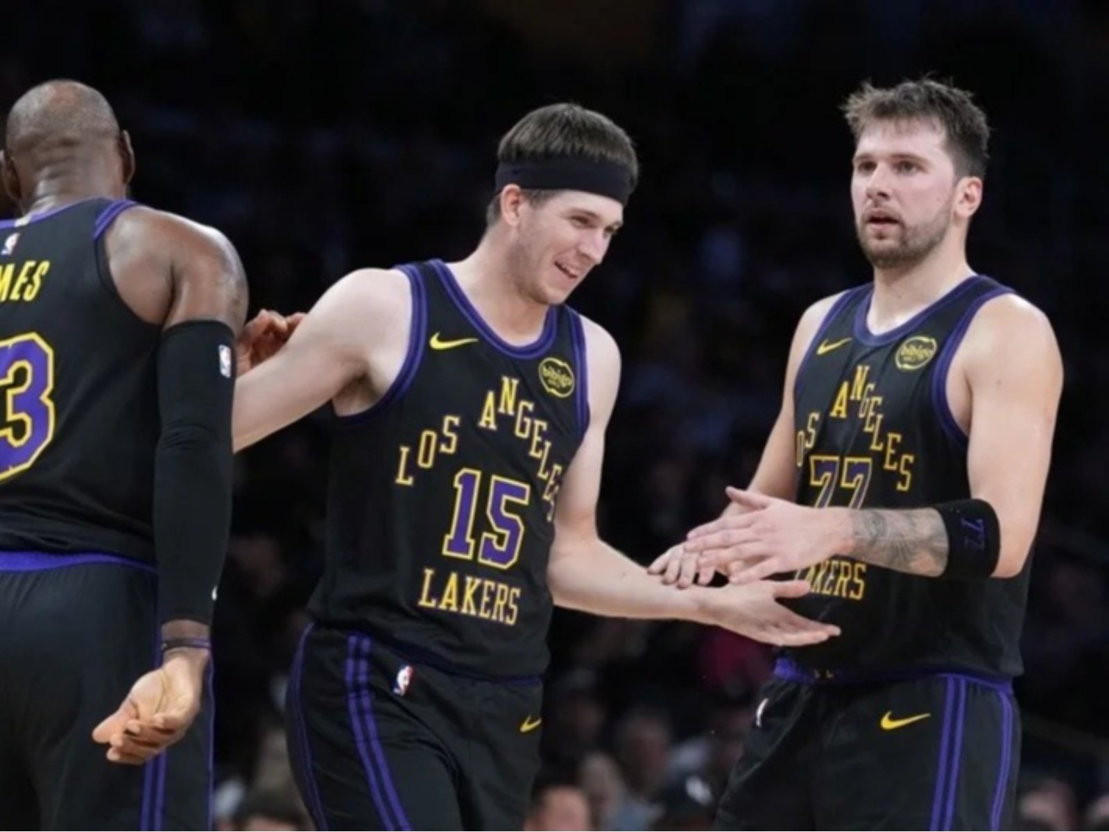 NBA／Austin Reaves 想跟 Luka Doncic 裝熟，後者反虧「我才不想跟你當朋友！」
