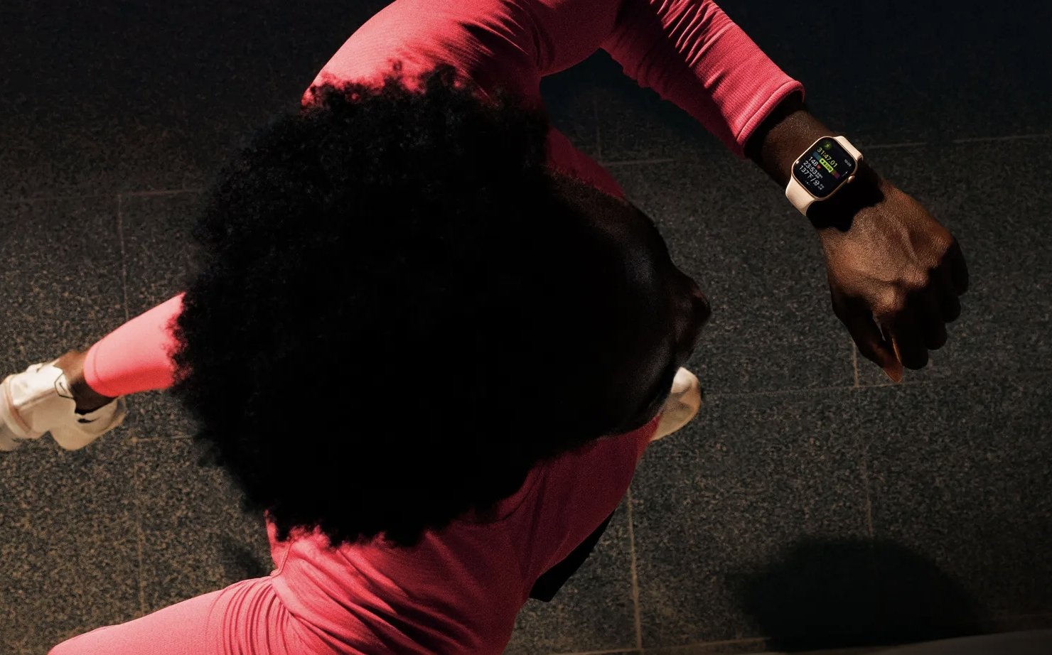 Apple Watch 大改版又延期！全新外觀恐要等到 2028 年！