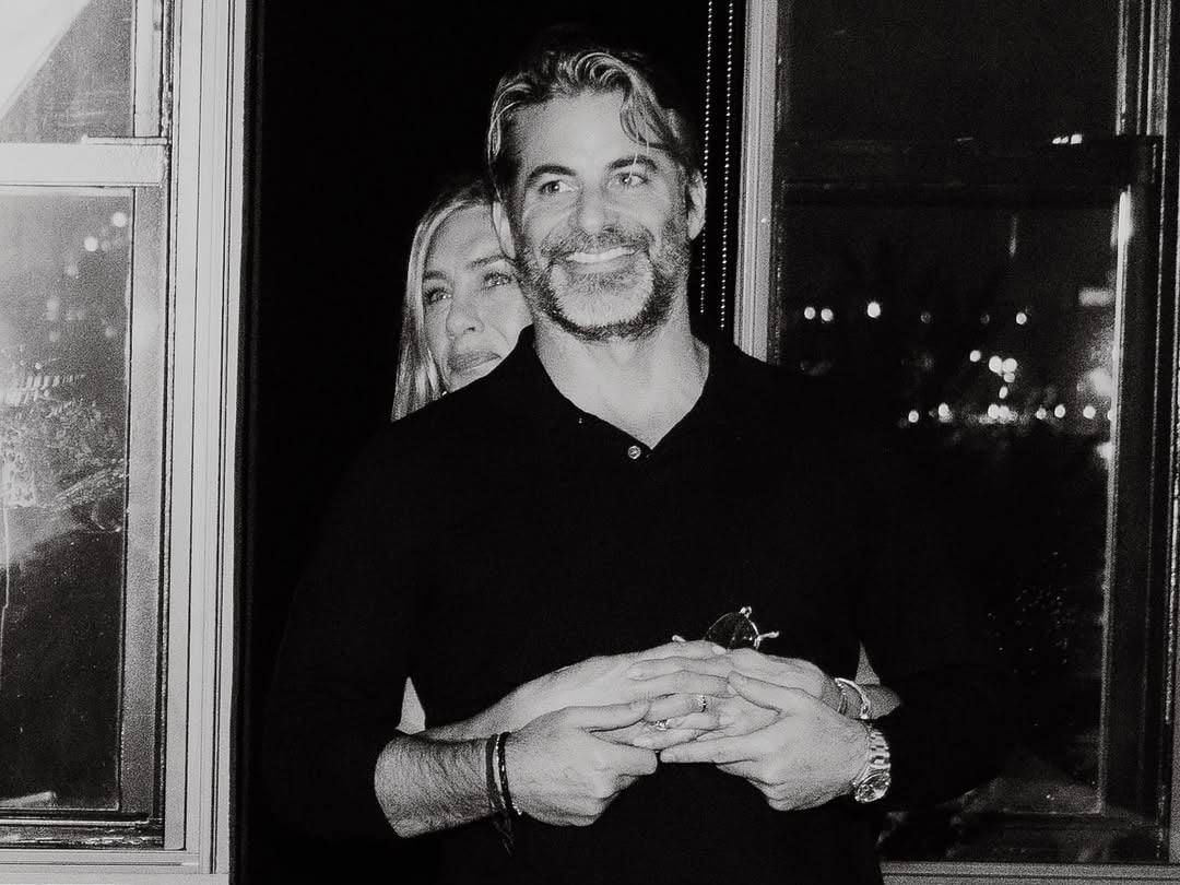 珍妮佛安妮斯頓  Jennifer Aniston 和男友戀情獲好友認證！亞當山德勒：「好開心你們找到彼此！」