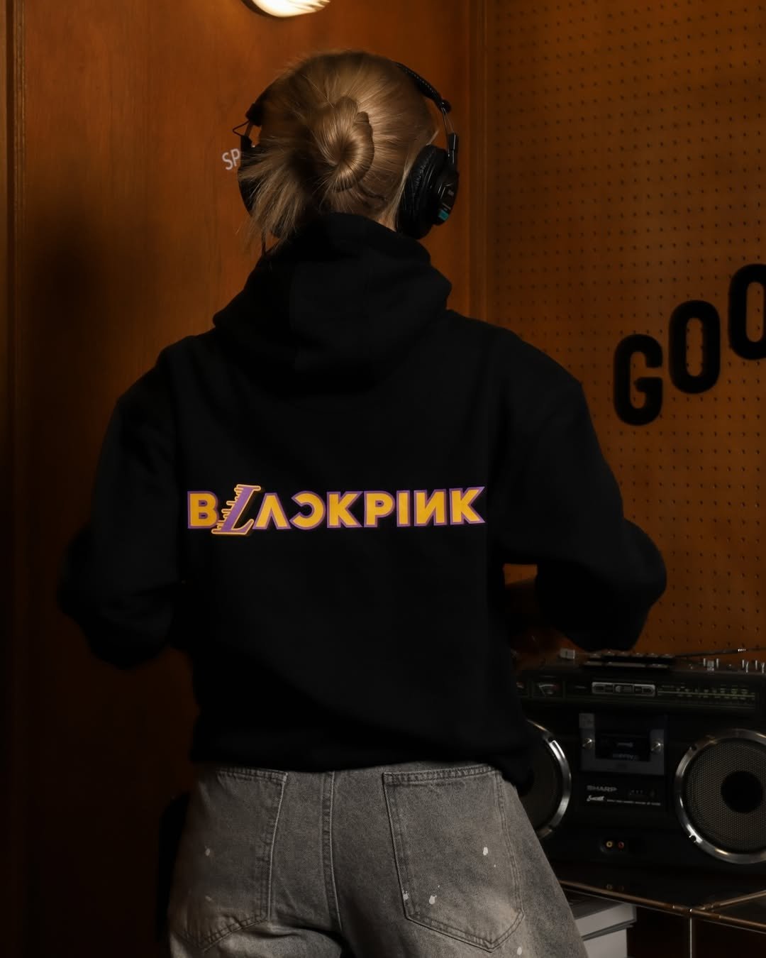BLINK 必收！BLACKPINK x Mitchell & Ness x NBA 三方聯名登場：球衣、帽 T 全系列公開