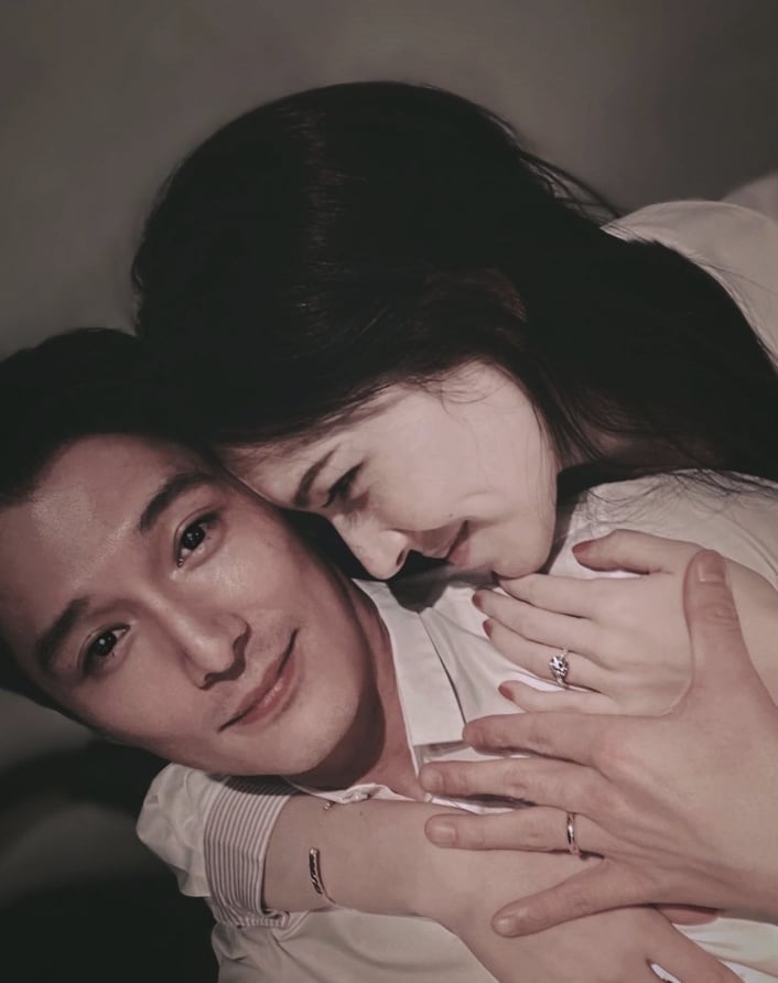 許瑋甯曝邱澤求婚過程！他下跪直言：「好像可以了，就去結吧！」