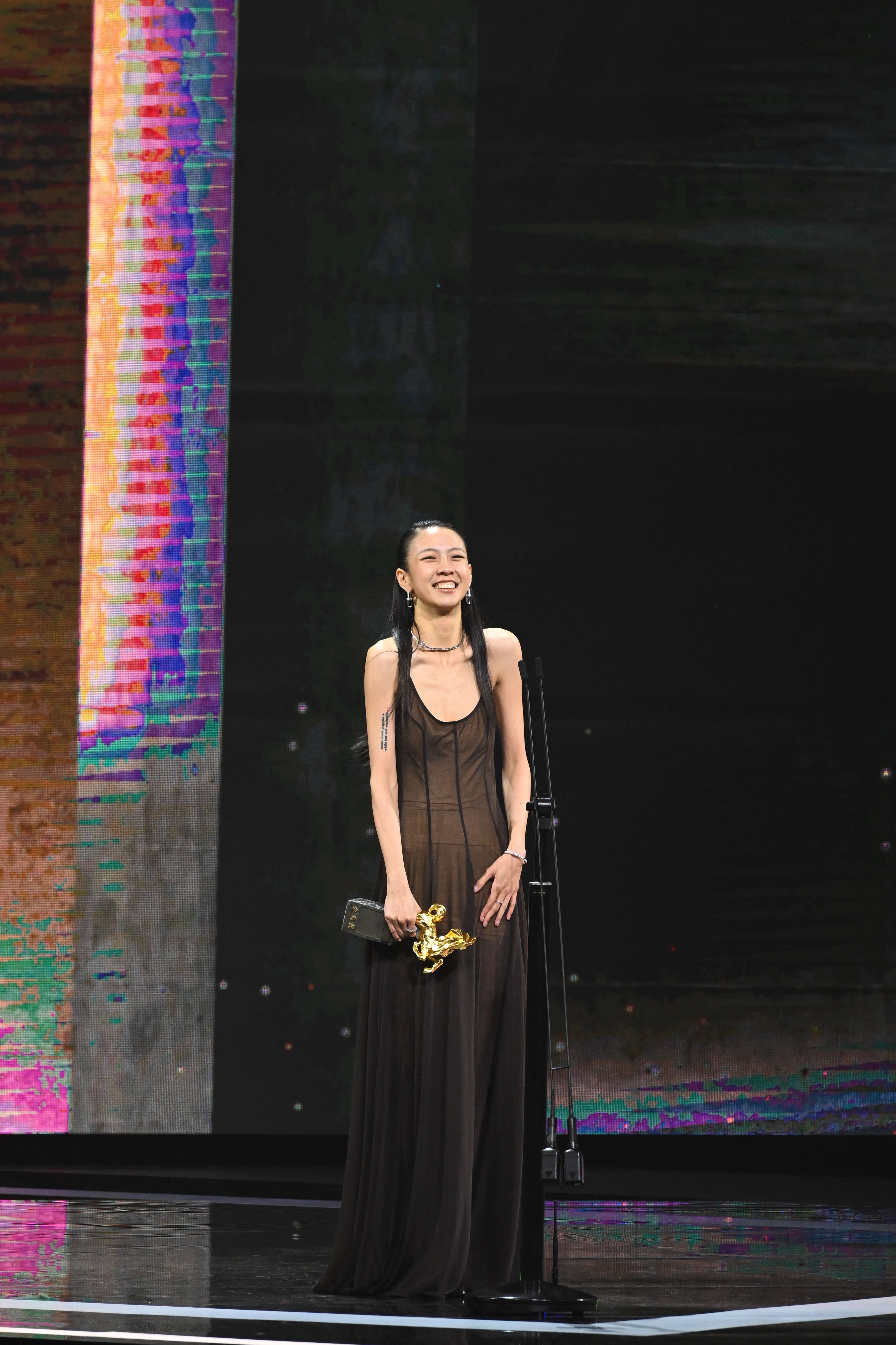 金馬62/恭喜馬士媛以《左撇子女孩》拿下「最佳新演員獎」!喜道:「願往後真誠、善良的走下去!」