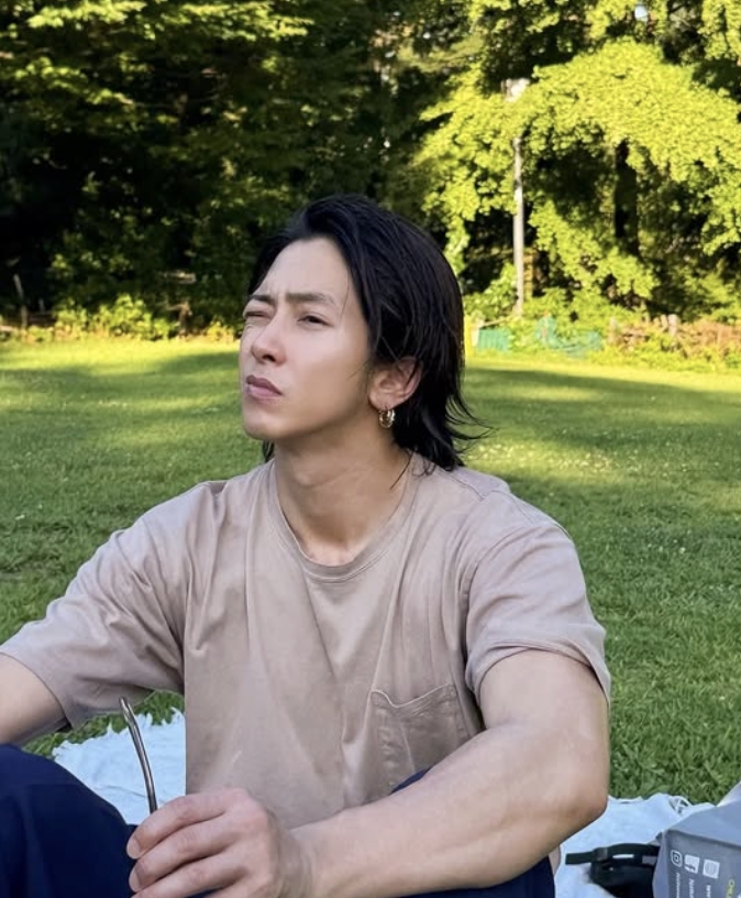 山下智久 40 歲首次收集七龍珠貼紙！ 11 歲就當練習生坦言：「從未有過普通人的樂趣」！