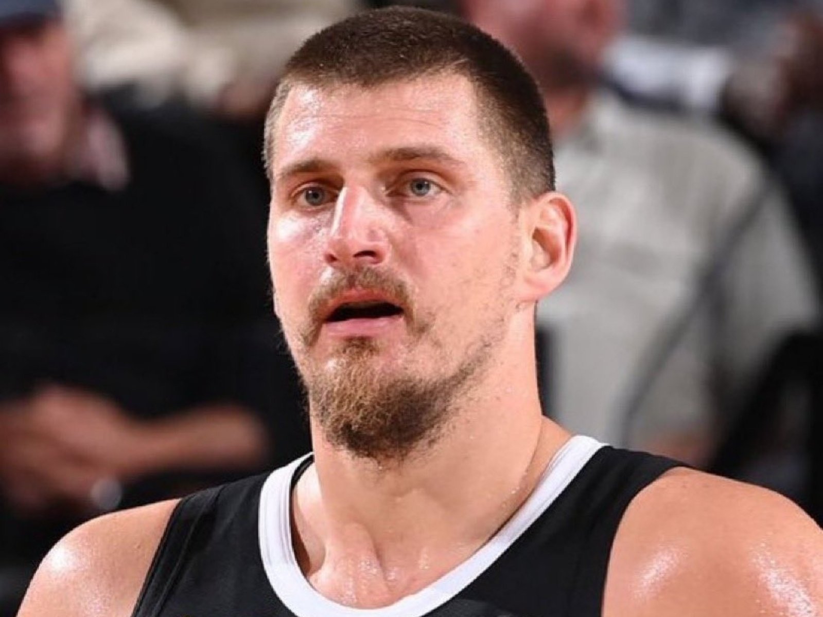 NBA／Nikola Jokic 上演本季最扯妙傳！全場狂送 16 助攻持續坐穩聯盟助攻王！