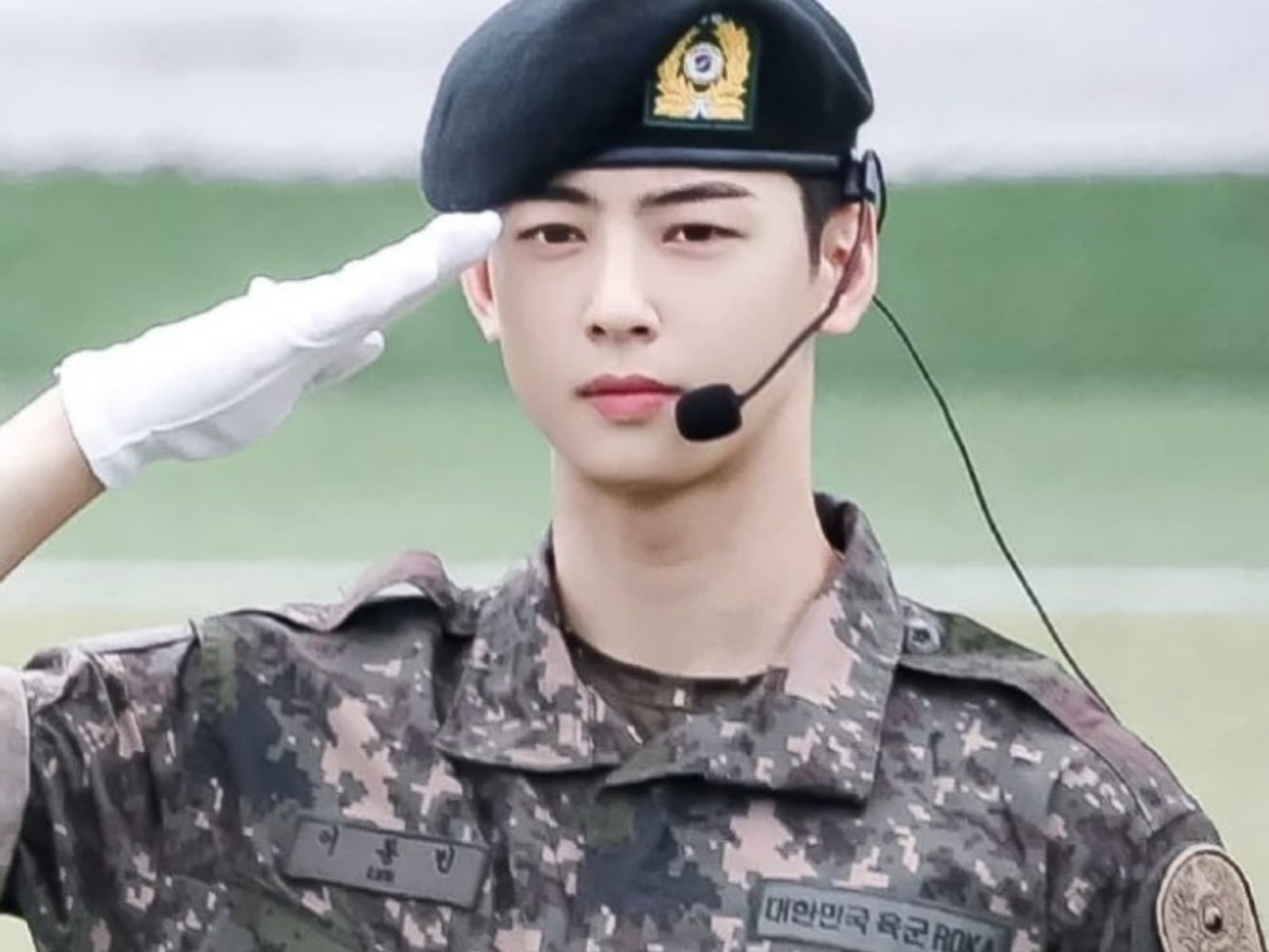 車銀優、BTS 柾國軍裝熱舞影片 500 萬觀看！網友笑虧畫質低：「是免費就只能看低畫質的！」