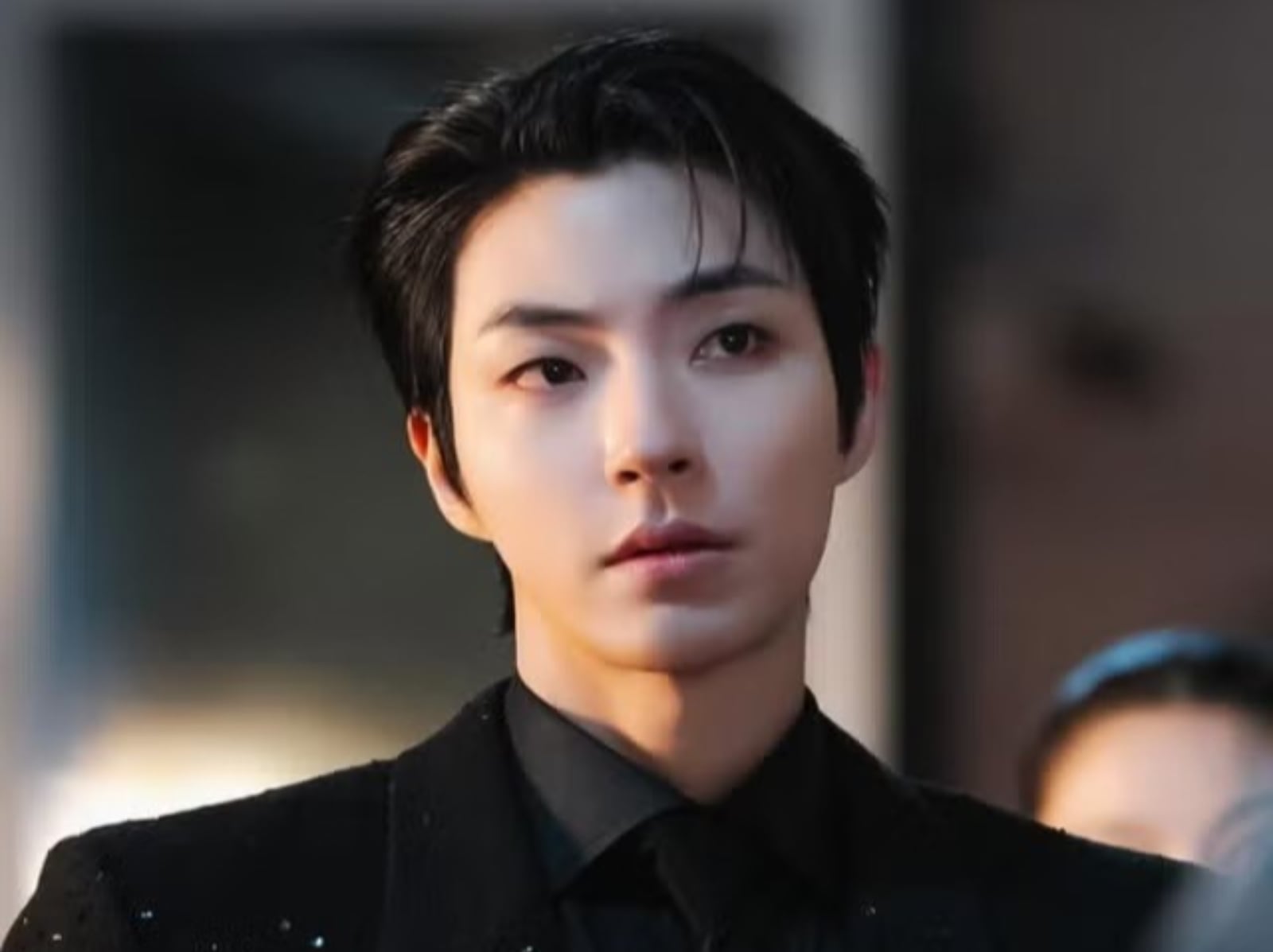 《親愛的X》黃寅燁身高 185 公分、曾在菲律賓留學、戲劇作品推薦⋯5 件事快認識！