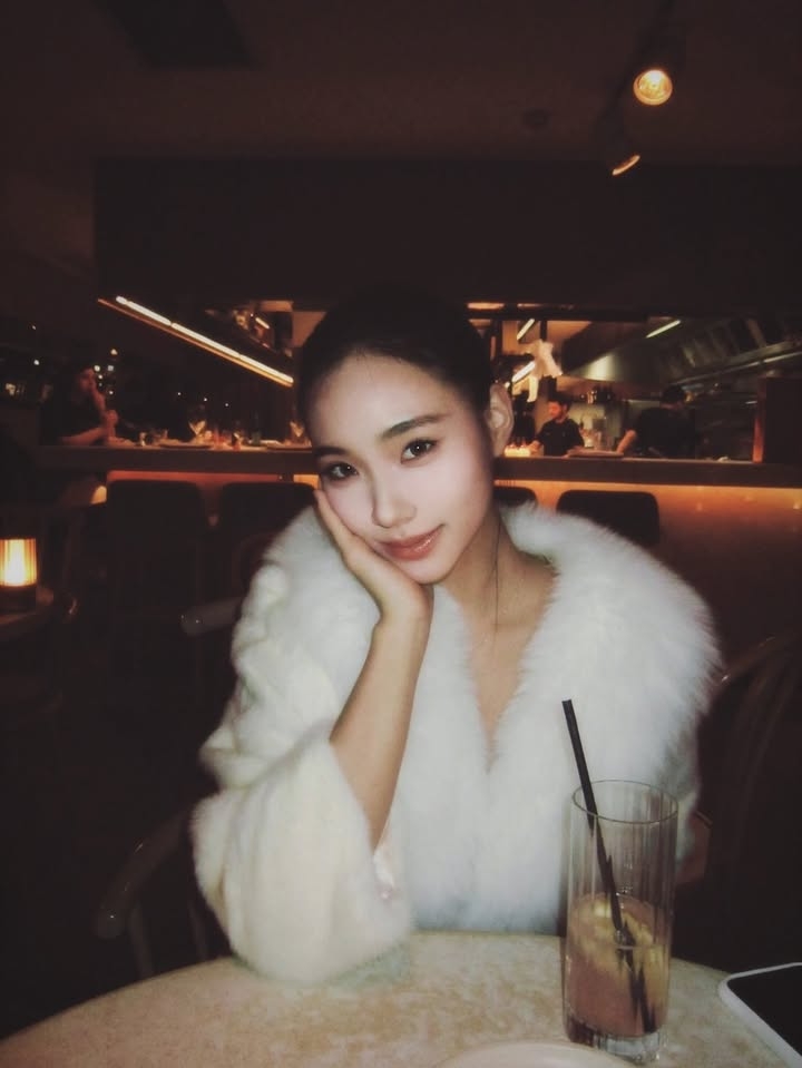 小 S 二女兒 Lily 許紹恩 IG 曬生日美照引熱議！許老三暖直言：「跟妳一起長大太有趣！」