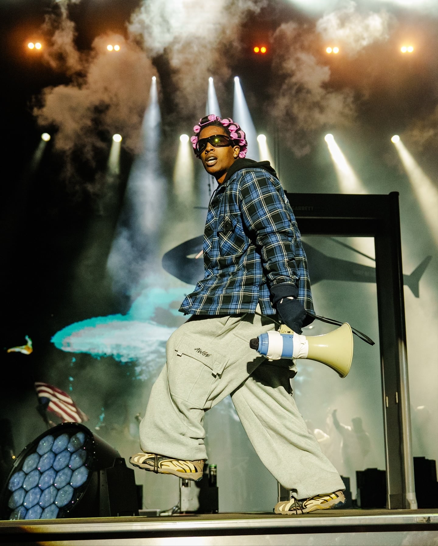 A$AP Rocky 自嘲推出「專輯永不發行」周邊系列! 粉紅髮捲帽款致敬經典造型