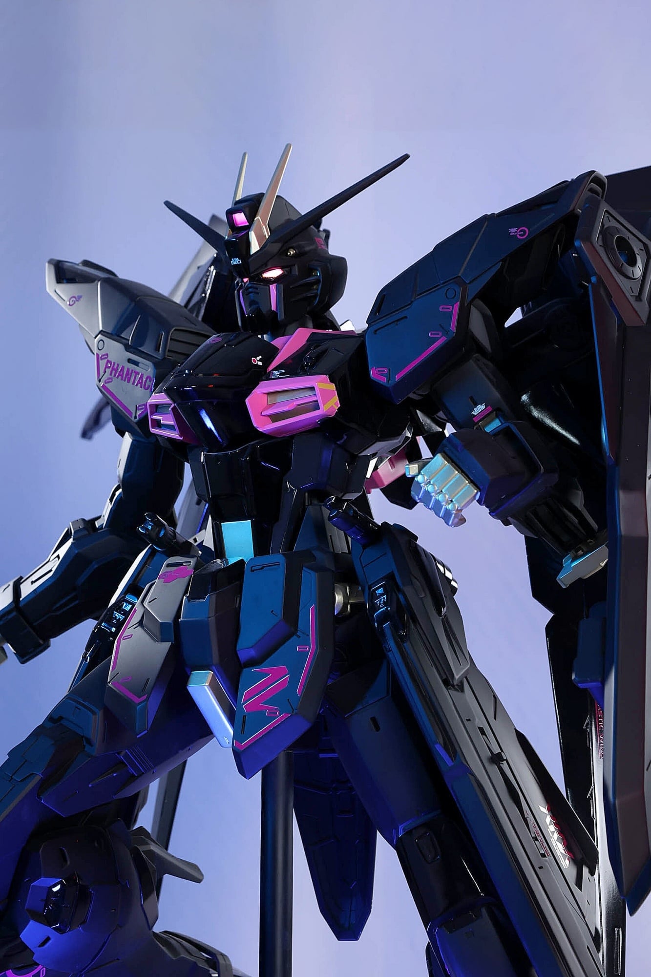PHANTACI 再度攜手 GUNDAM：推出全新 MG1/100 拼裝模型 與 Metal build 合金模型 開啟鋼彈宇宙新篇章