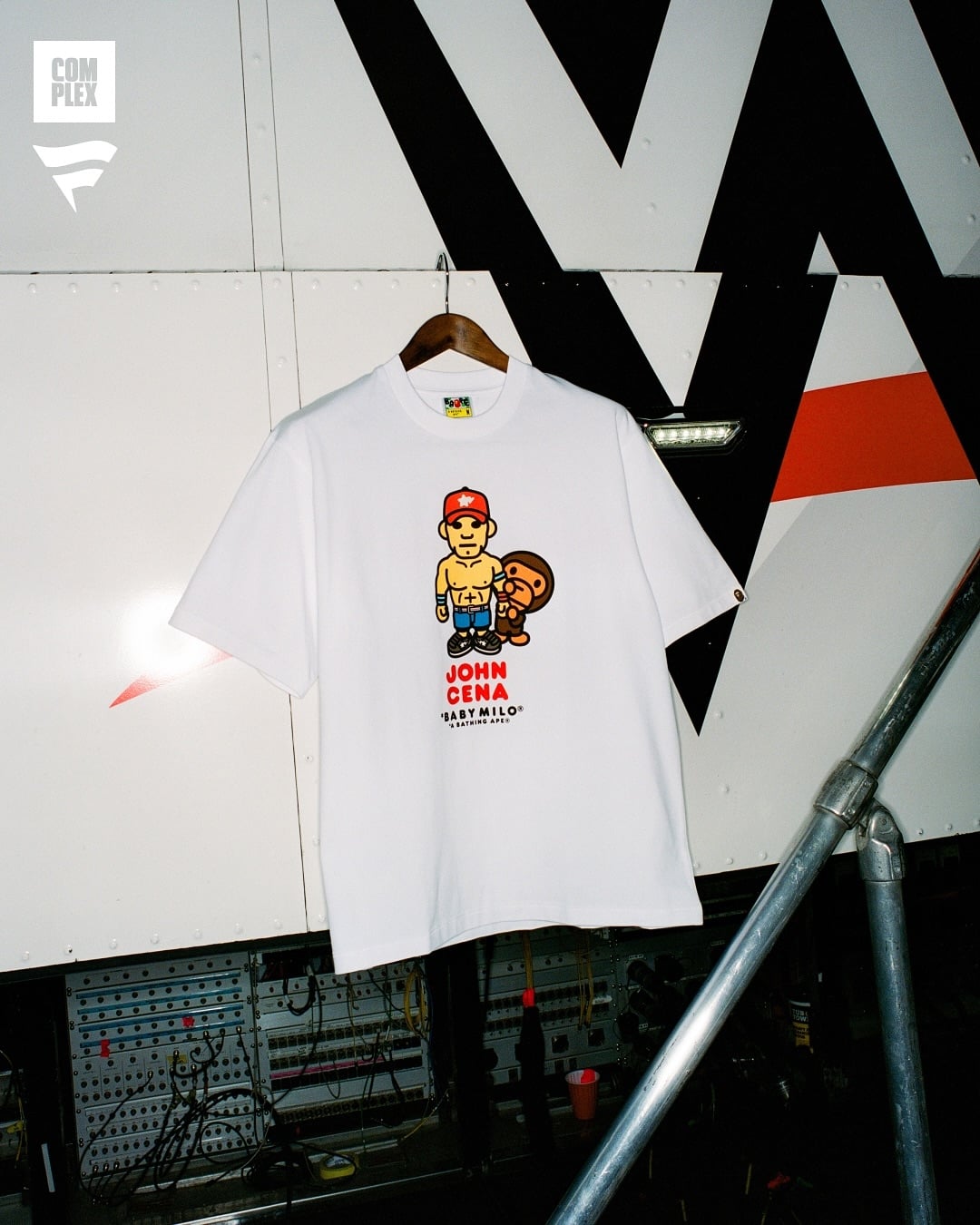 IShowSpeed 率先穿上!WWE 攜手 BAPE、TOPPS 帶來三方聯名,將 32 位摔角明星融入服飾與卡牌!