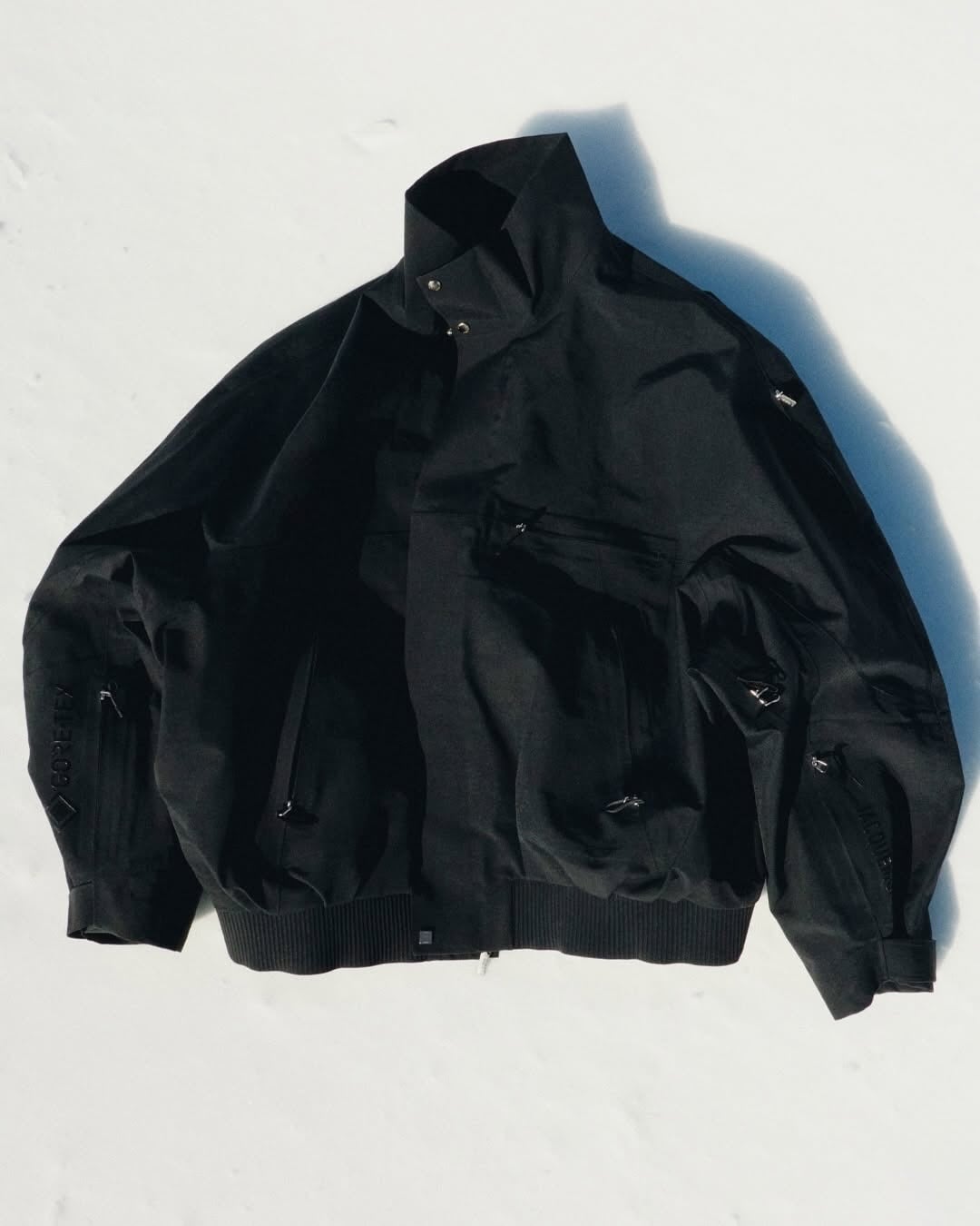 Nike × Jacquemus 最新滑雪系列登場！18 款 Après Ski 重磅單品把滑雪場變伸展台