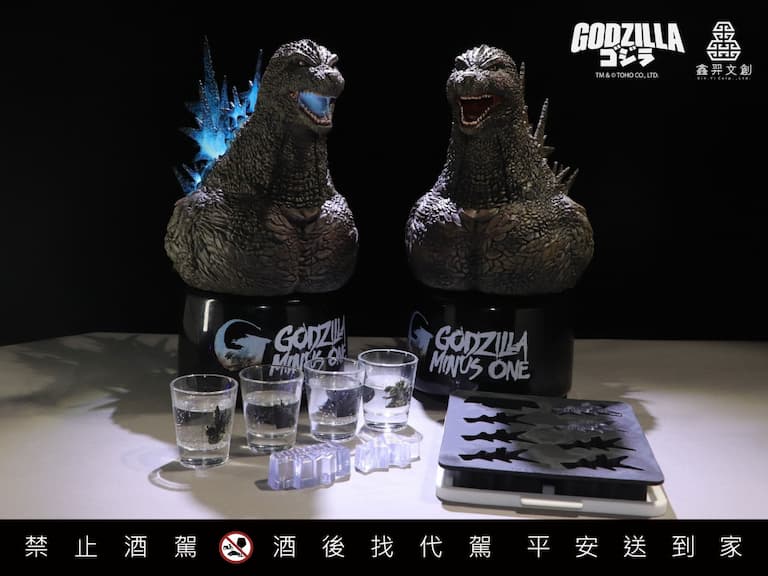 哥吉拉系列造型紀念酒再進化！暗夜藍光背鰭現身 12/3 限量登場！