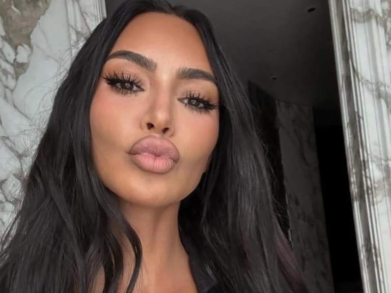 金卡戴珊 Kim Kardashian 自爆腦部長動脈瘤!首談對前夫肯爺失望:「從來沒主動打電話給我!」