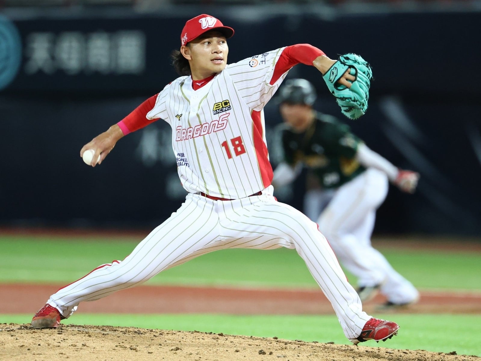 徐若熙驚傳將加盟日職福岡軟銀鷹！超過 2 億天價招募「龍之子」經紀公司回應了！