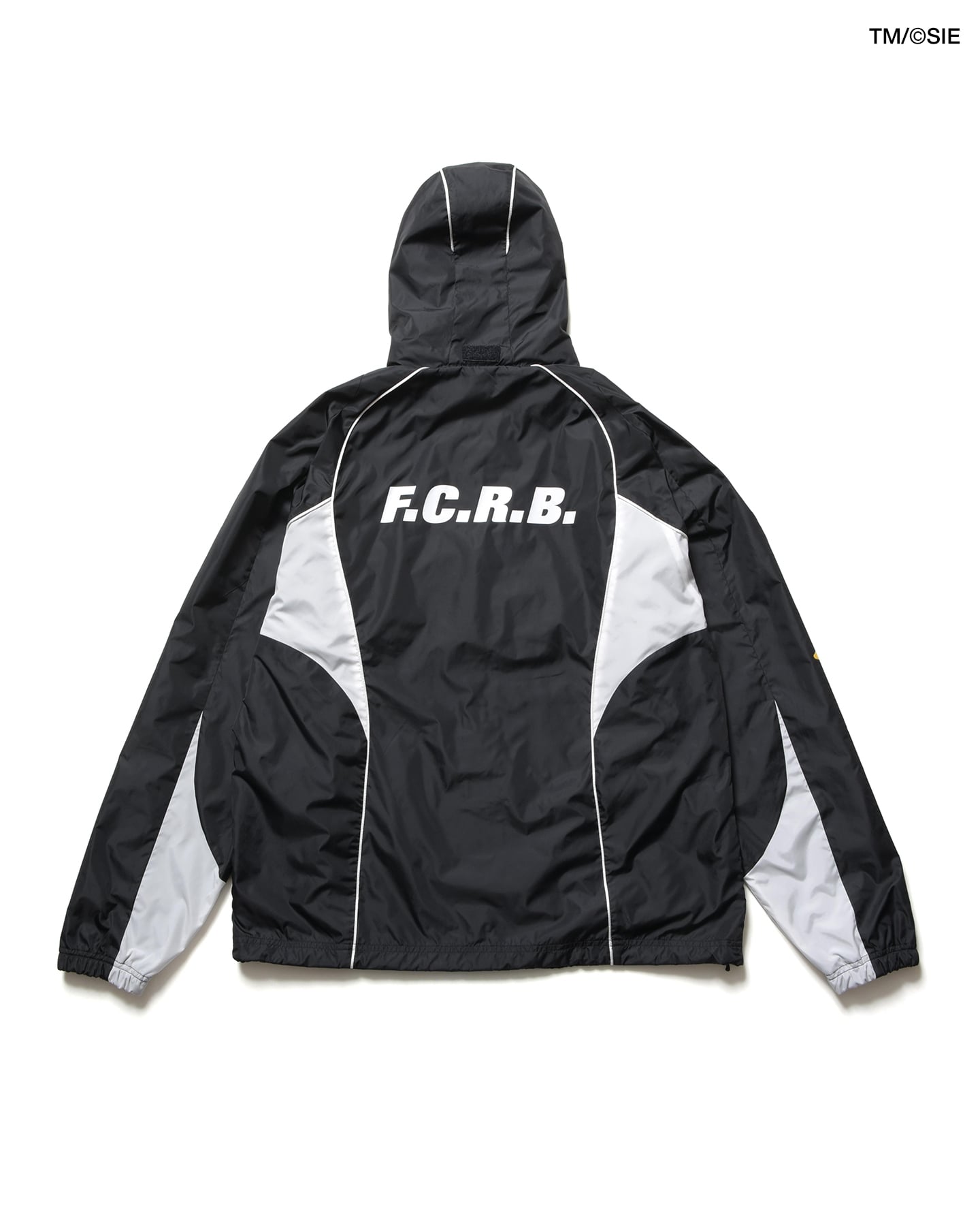 慶祝 PlayStation 30 週年!F.C.Real Bristol 跨界聯名,台北限定單品將在信義 A9 快閃店開賣!