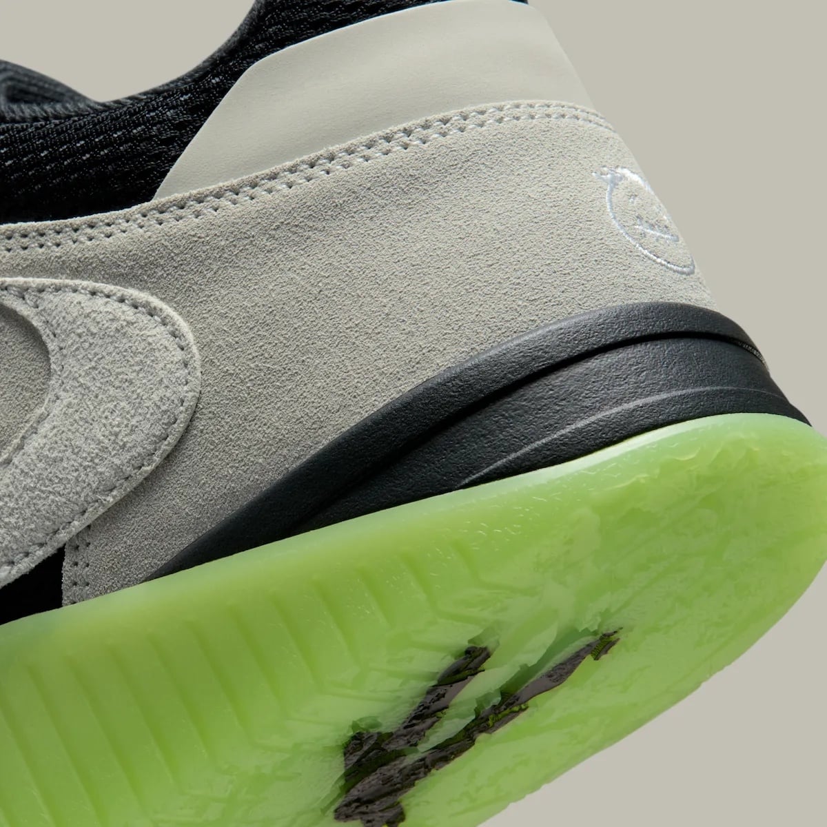 Chase B x Travis Scott x Jordan Jumpman Jack 倒勾球鞋發售情報公開！夜光鞋底置入帥度拉滿！