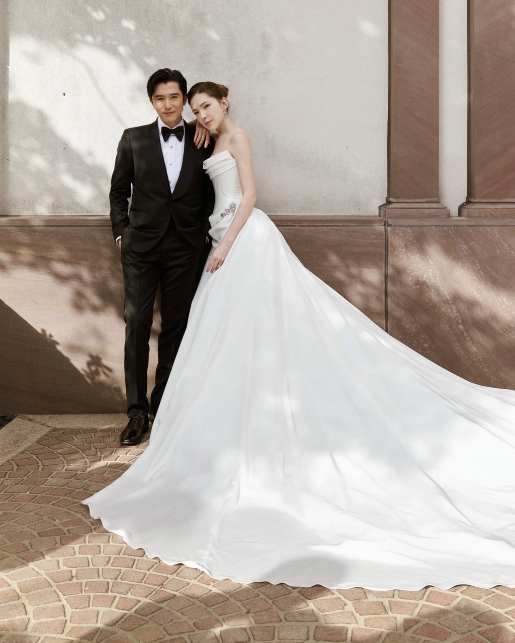 許瑋甯、邱澤婚禮現場賓客曝光！親曝試婚紗笑場：「像演過的偶像劇！」