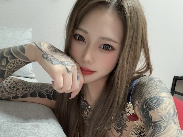 天澤鈴AV凱旋再臨！專屬移籍 DAS 「刺青系女優」形象再掀討論！