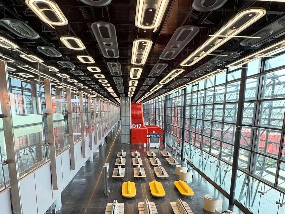 桃機第三航廈北登機廊廳啟動試營運！新增 8 登機門、年增 580 萬人次，長榮、星宇、華航搶先用！