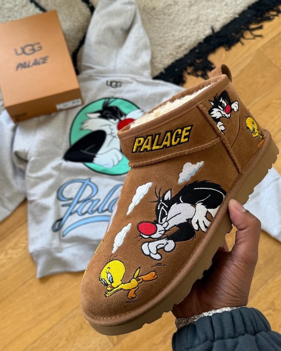 Palace x UGG x Looney Tunes 官方釋出聯名系列！鞋款、服飾都看得到經典角色！