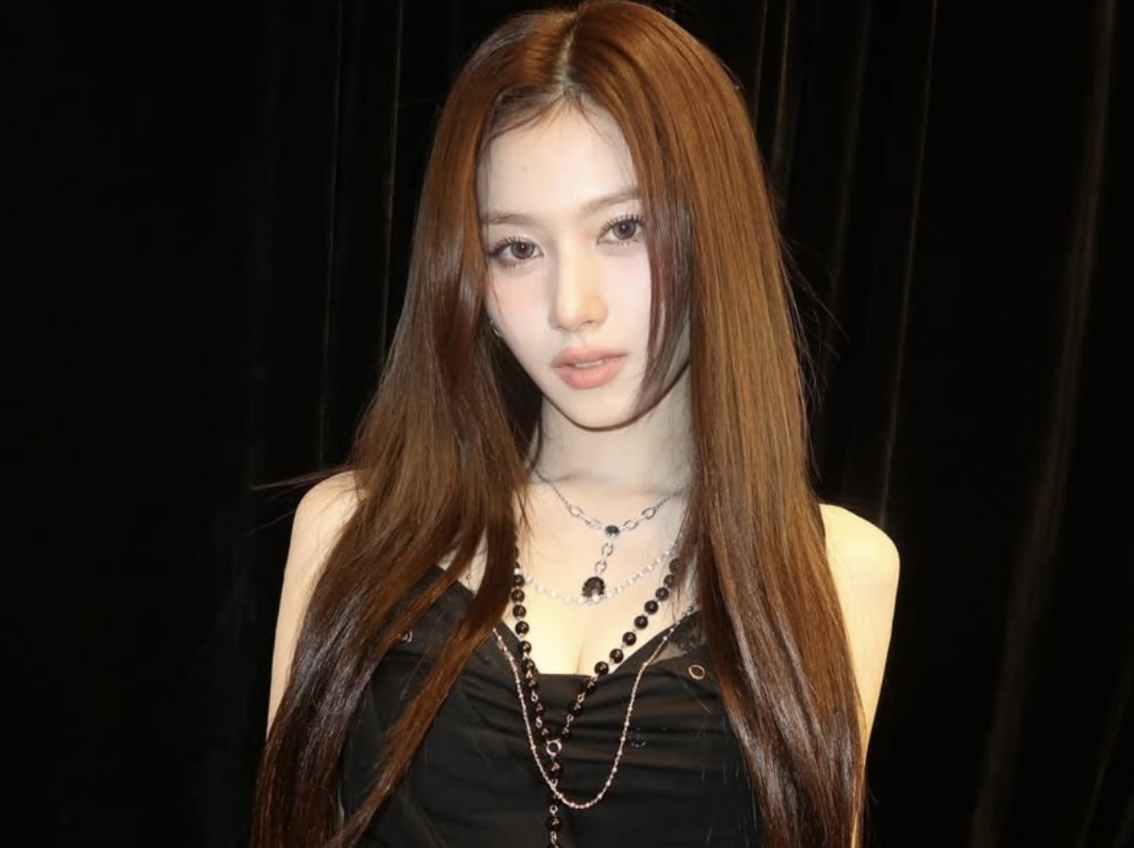 TWICE Sana 回日本遭私生飯跟拍！發泡泡無奈喊話：「請不要再這樣了！」