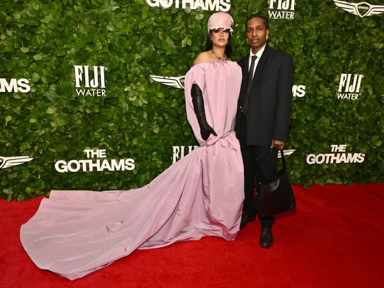 A$AP Rocky x Rihanna 2025 哥譚獎全場角焦點!全套 CHANEL + Balenciaga 展現最強時尚夫妻