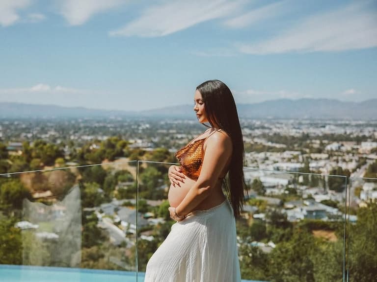 凡妮莎哈金斯 Vanessa Hudgens 二寶出生！坦承瘋狂分娩經驗引熱議！