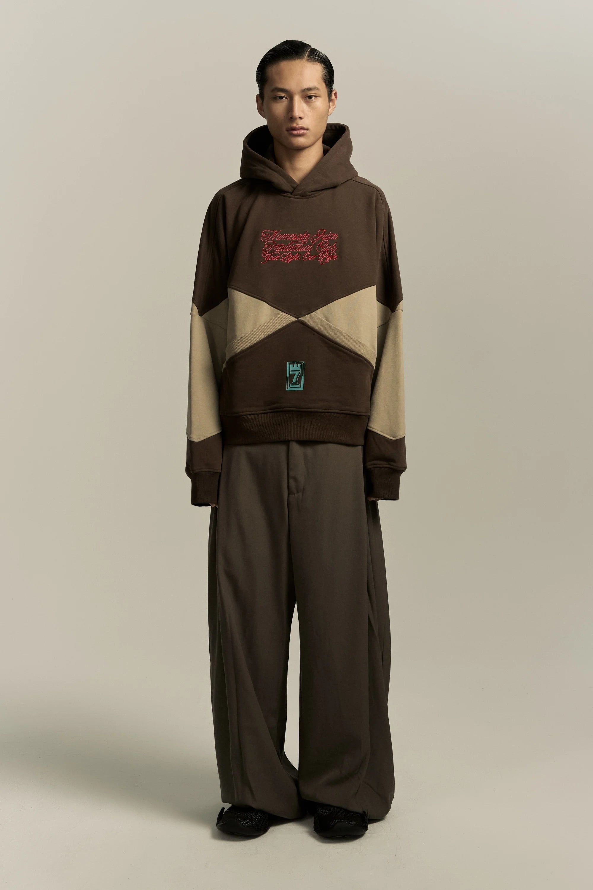 2025 冬天保暖救星！CLOT、Palace、Carhartt WIP 等 9 大品牌帽T推薦，搞定冬季造型！