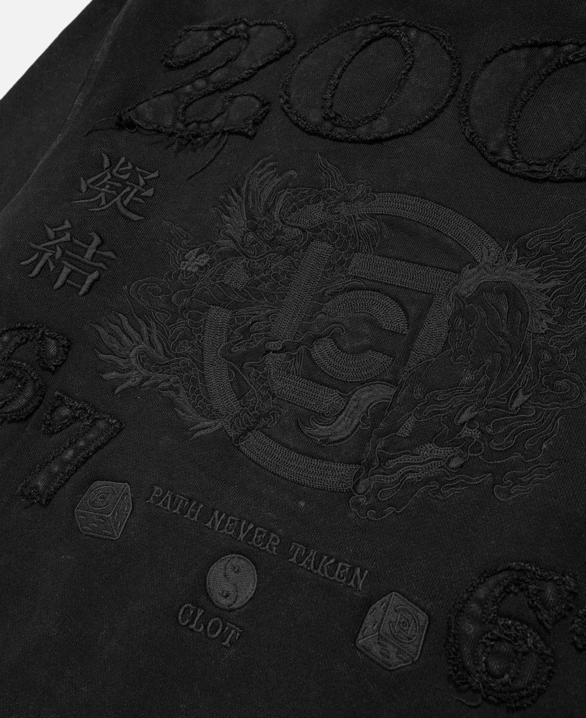 帽T怎麼選才不踩雷？Supreme、PALACE、CLOT⋯8 大品牌 2025 秋冬必買攻略完整公開！