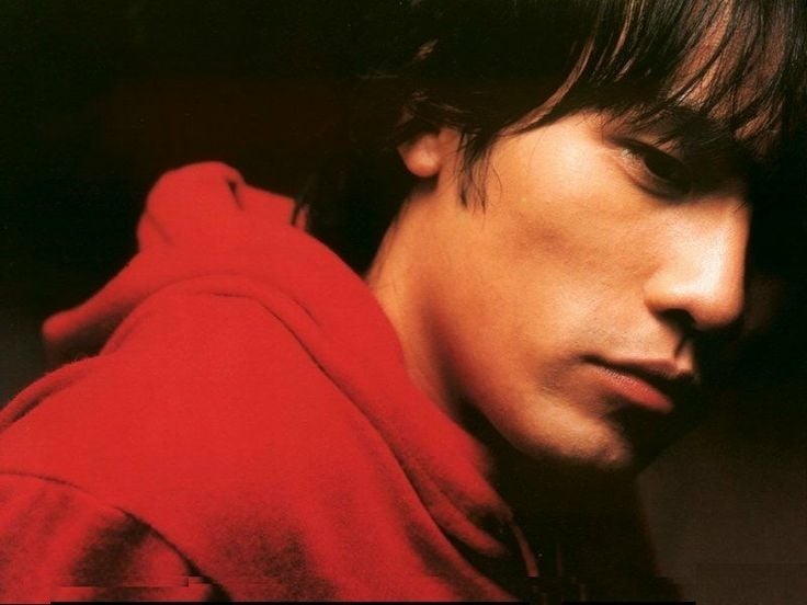 2025 冬天保暖救星！CLOT、Palace、Carhartt WIP 等 9 大品牌帽T推薦，搞定冬季造型！