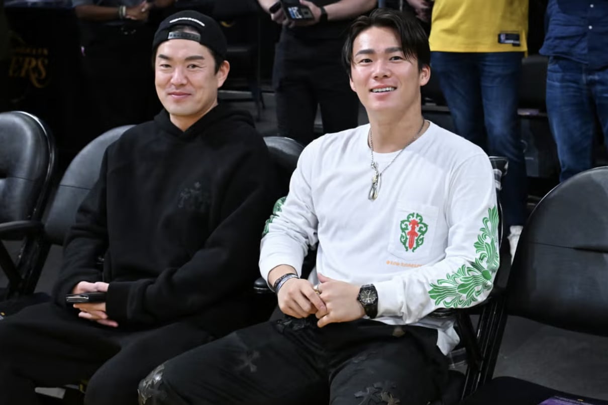 NBA／山本由伸現身湖人主場獲全場致敬！ 合體八村壘「超萌體型差」樂翻網友！