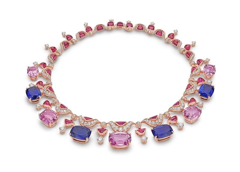 蕾哈娜 Rihanna 現身紅毯狀態極佳！網讚：「其他人都黯然失色！」