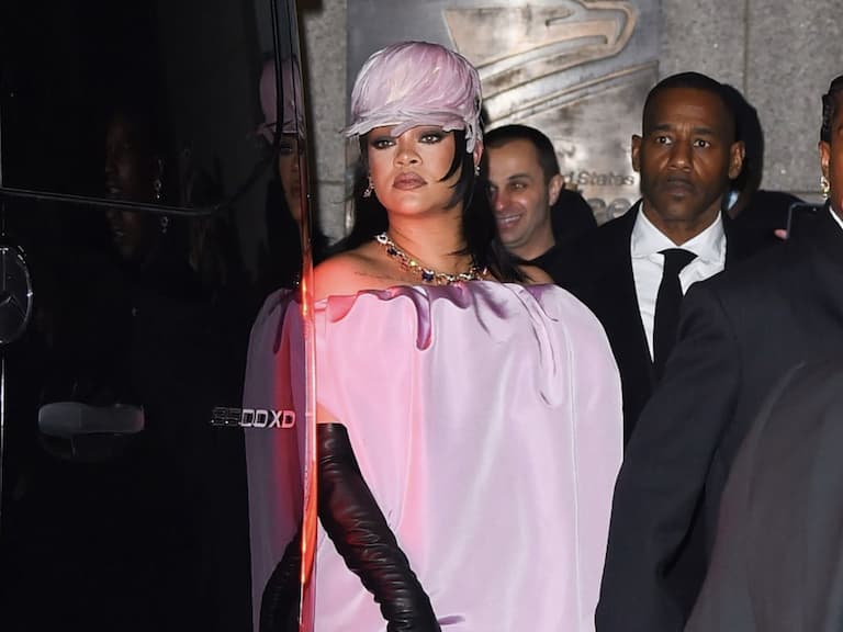 蕾哈娜 Rihanna 現身紅毯狀態極佳!網讚:「其他人都黯然失色!」