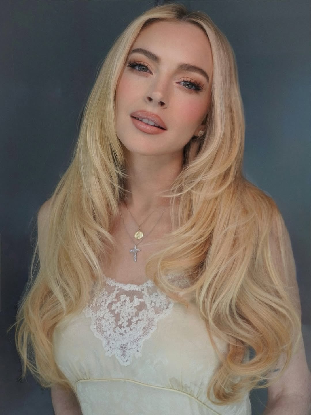 琳賽蘿涵 Lindsay Lohan 身高 165 吸毒戒毒成功超凍齡!嬰兒油潤膚、眼膜消腫⋯保養方法一次看!