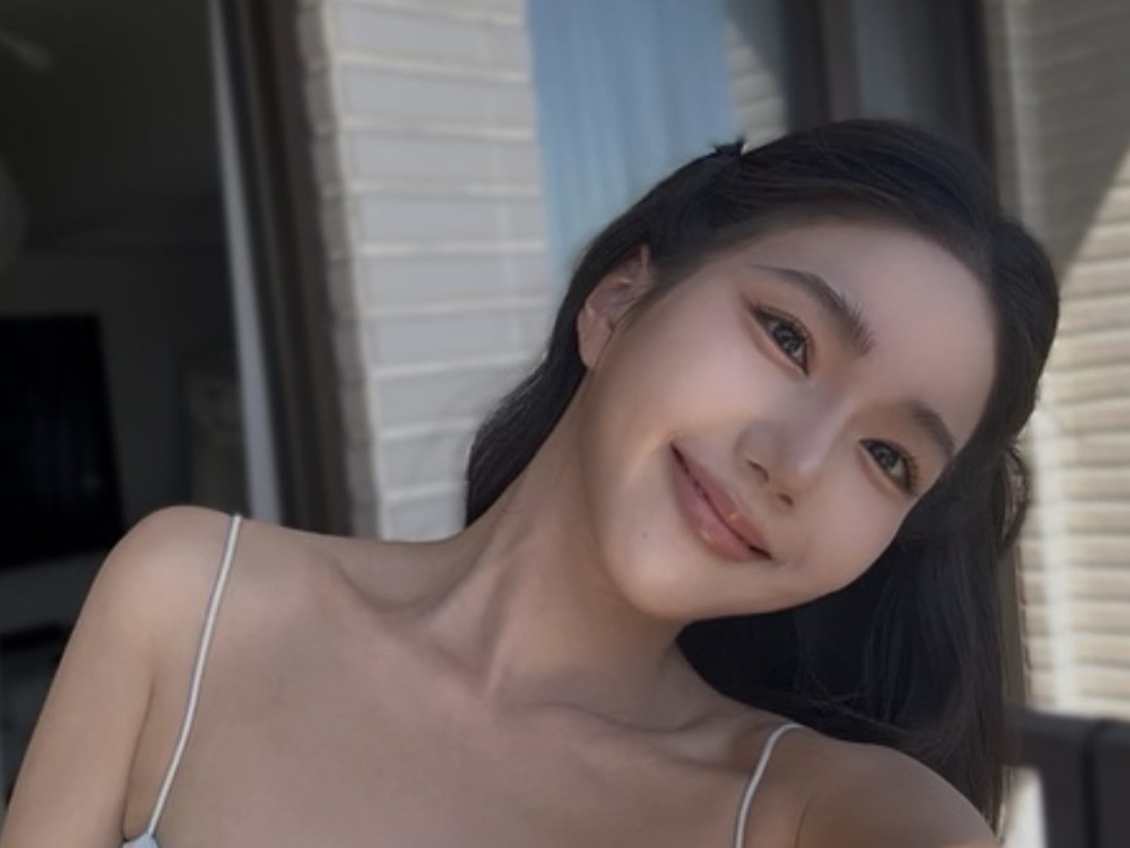 家寧 IG 無預警消失！FB 突然發文：「我開拍你們點菜」遭網友狂洗版拍 SWAG！