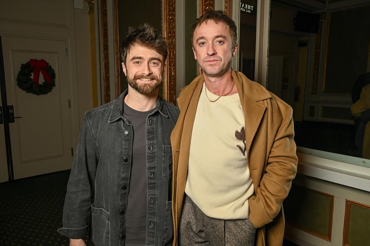 《哈利波特》丹尼爾雷德克里夫 Daniel Radcliffe、湯姆費爾頓 Tom Felton 24 年再相聚!同框合照掀回憶殺!