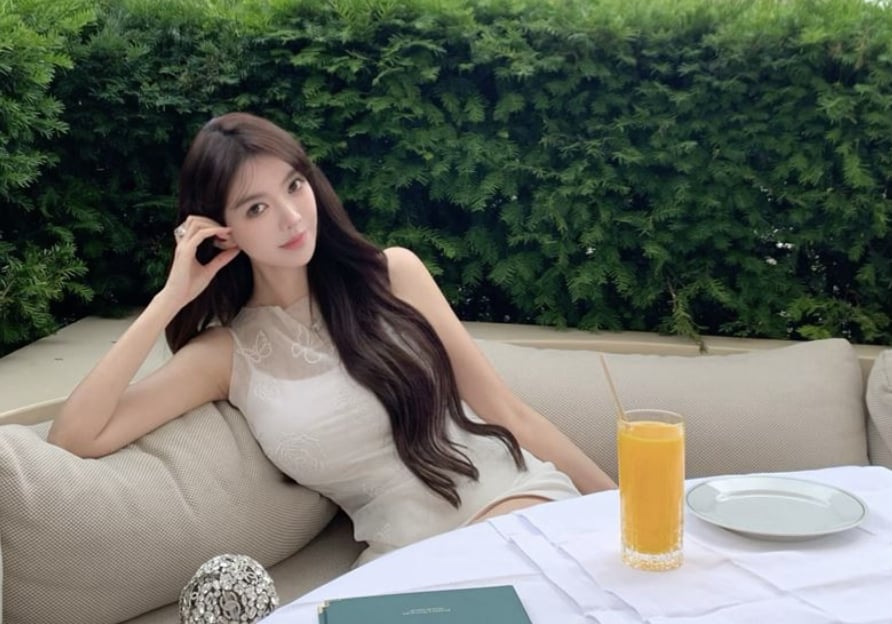 葉珂直播傳嬰兒哭聲！疑似黃曉明小孩引熱議！