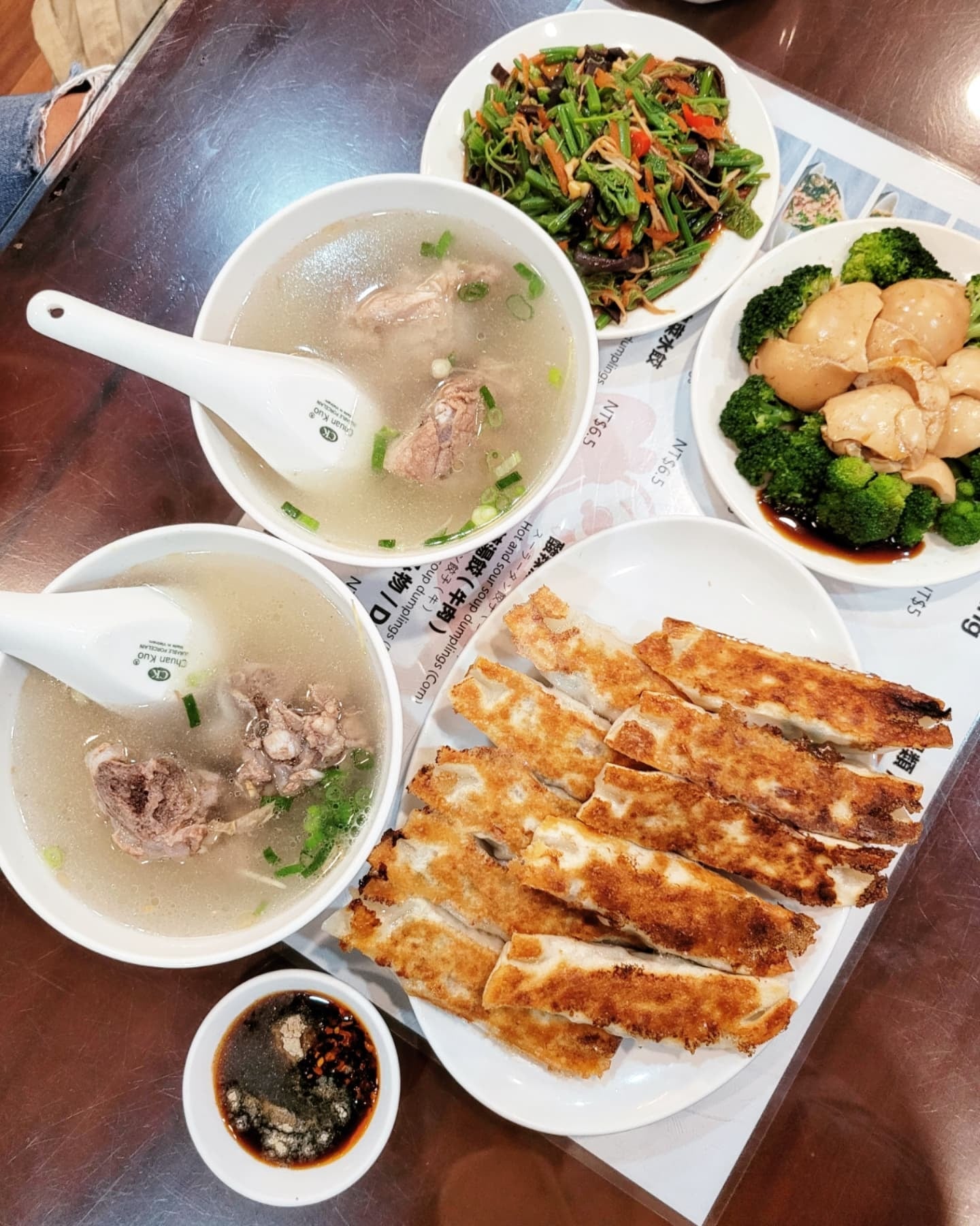 2025 士林夜市美食推薦必吃總整理｜地址、營業時間、停車資訊⋯一次看！