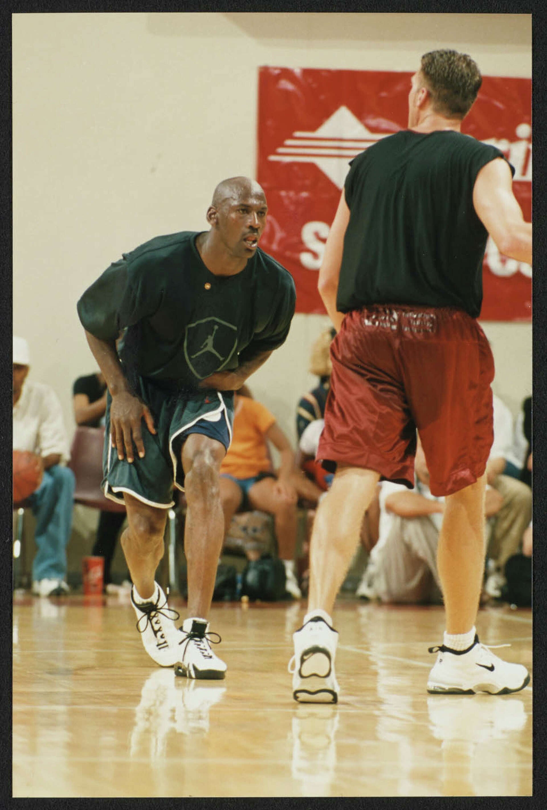 NBA/Michael Jordan 揭露生涯「最狂合約條款」! 感慨現今球員「保持飢餓感真難⋯」