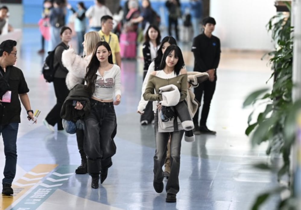 AAA 頒獎典禮高雄登場！韓星雲集機場百人暴動飯店訂房率破 9 成！