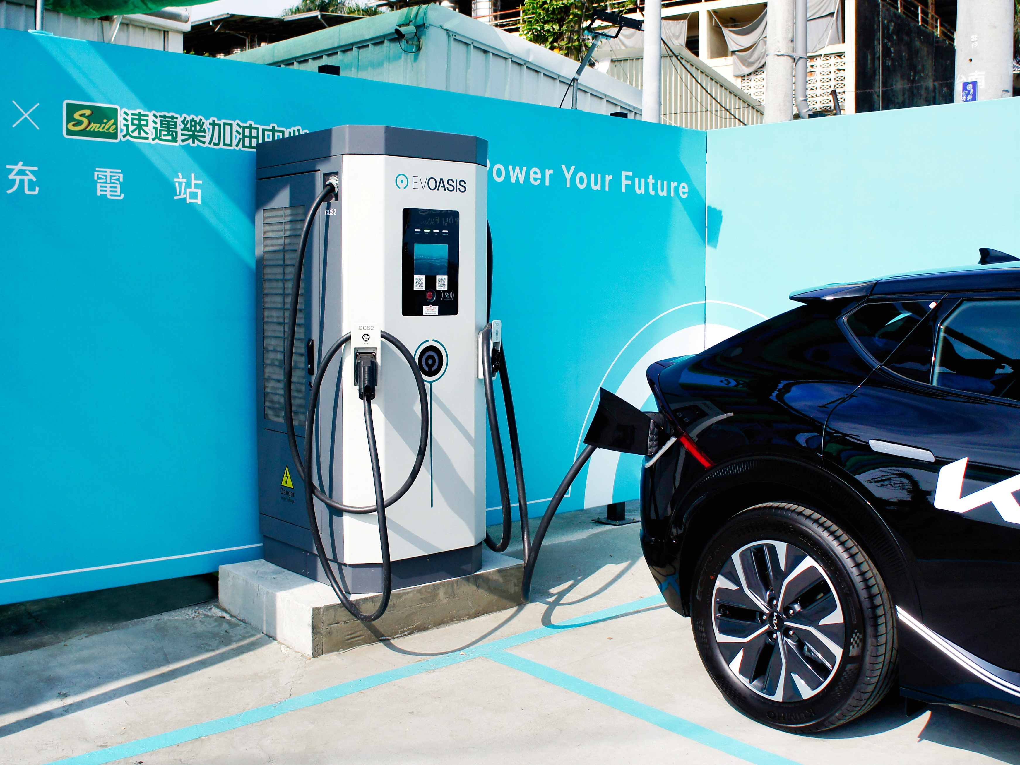 電動車將開始繳公路使用費！最高 15720 元，車主反應兩極！