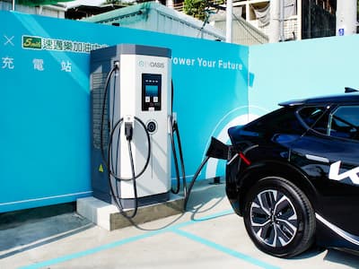 電動車將開始繳公路使用費！最高 15720 元，車主反應兩極！