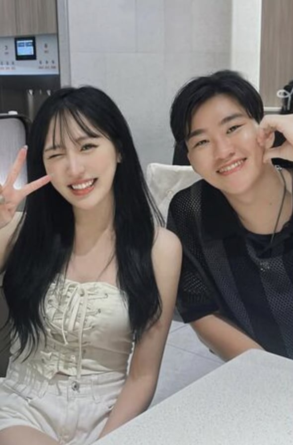 YTR Joeman 新戀情曝光！20 萬粉網美蕭伊出國、看演唱會全被抓包！