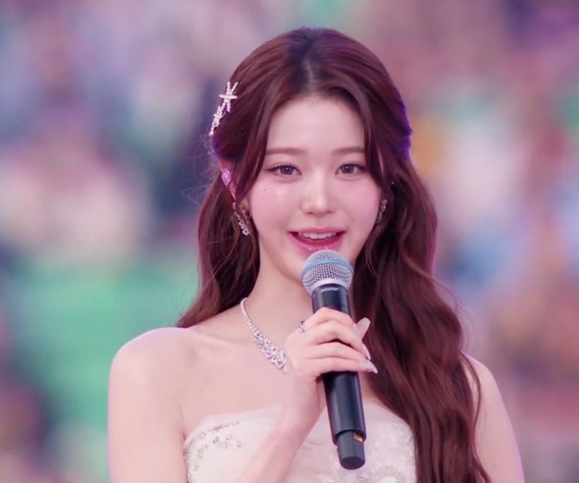 2025 AAA/張員瑛搭擋李俊昊登場!粉色禮服宛如真人公主、戒指飛落秒展女王氣場引熱議!